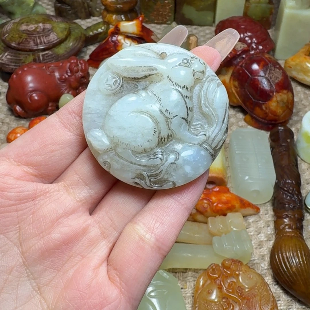 蛇纹石玉未镶嵌颈饰