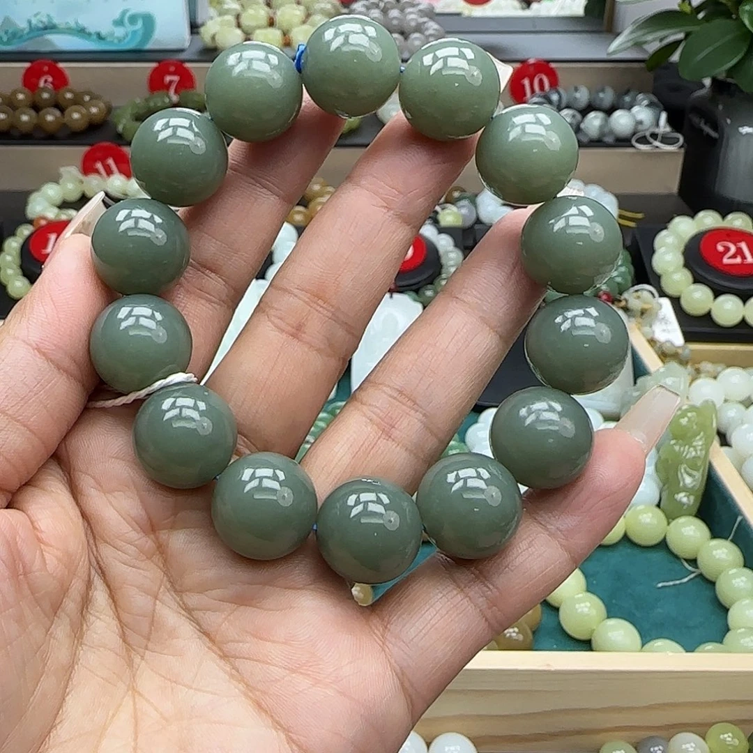 和田玉未镶嵌手串