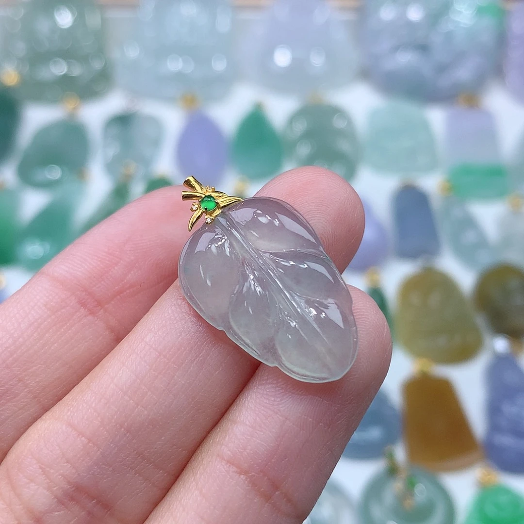 颈饰18K金镶嵌翡翠翡翠