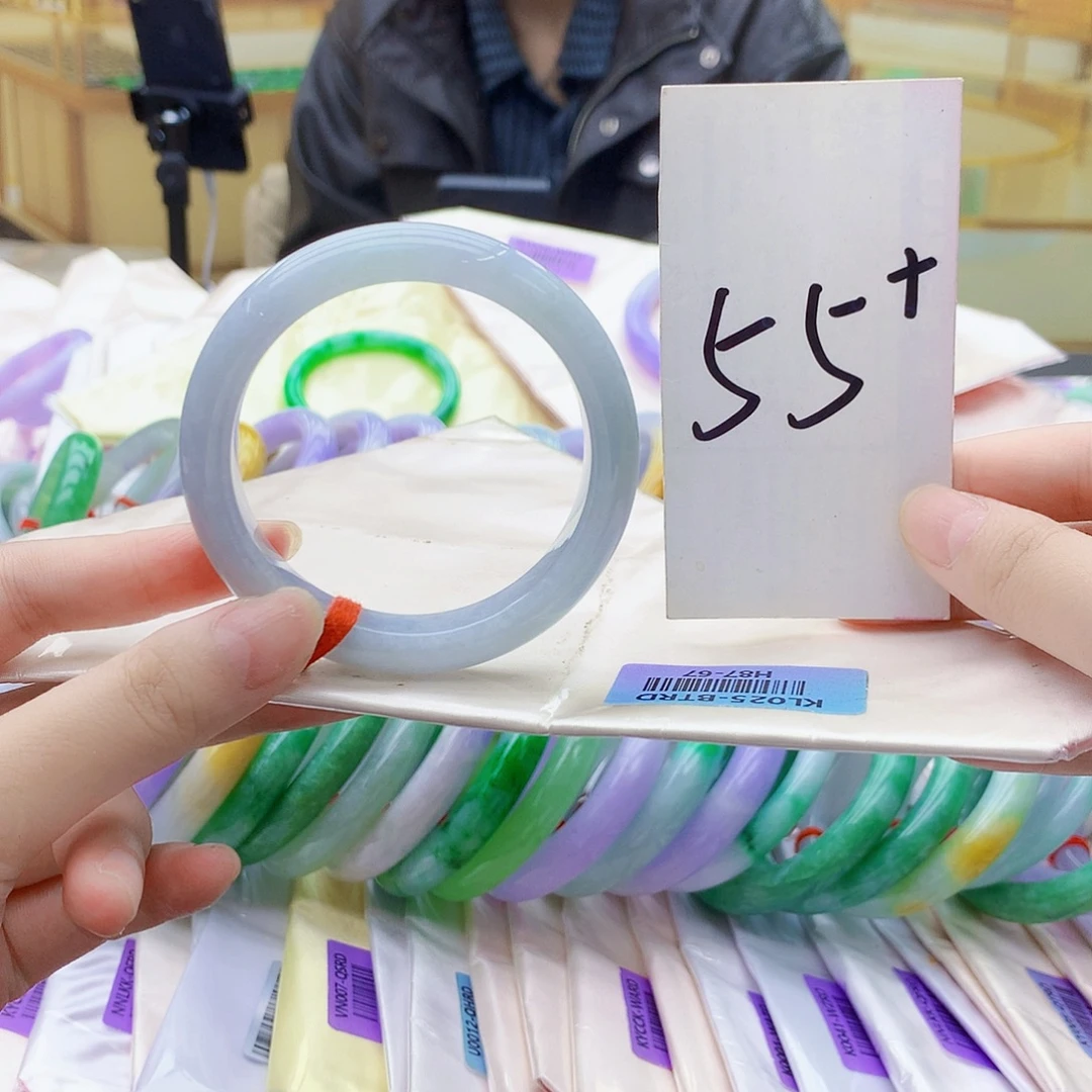 翡翠未镶嵌手镯ii