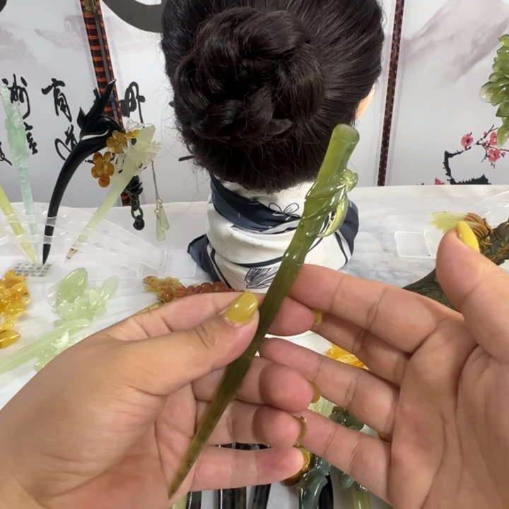 蛇纹石玉未镶嵌发饰