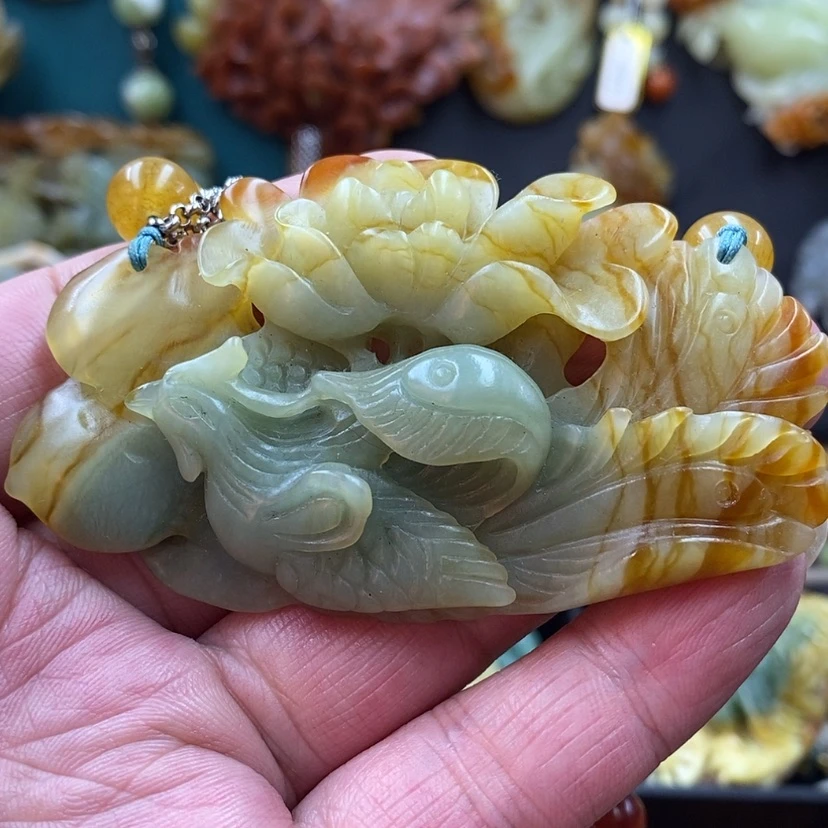 【闪购商品】蛇纹石玉吊坠未镶嵌