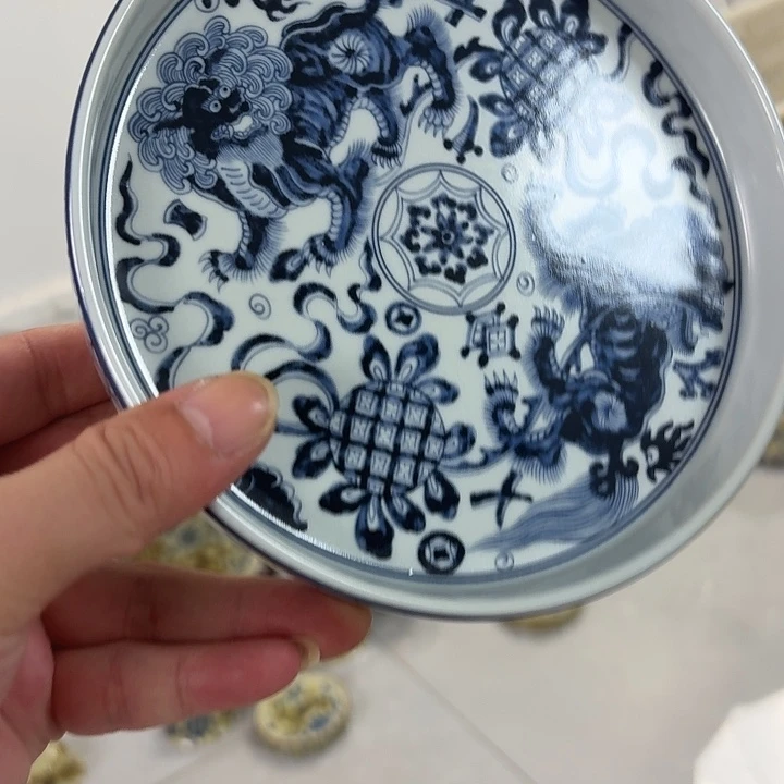 瓷片青花狮子大胡乘景德镇