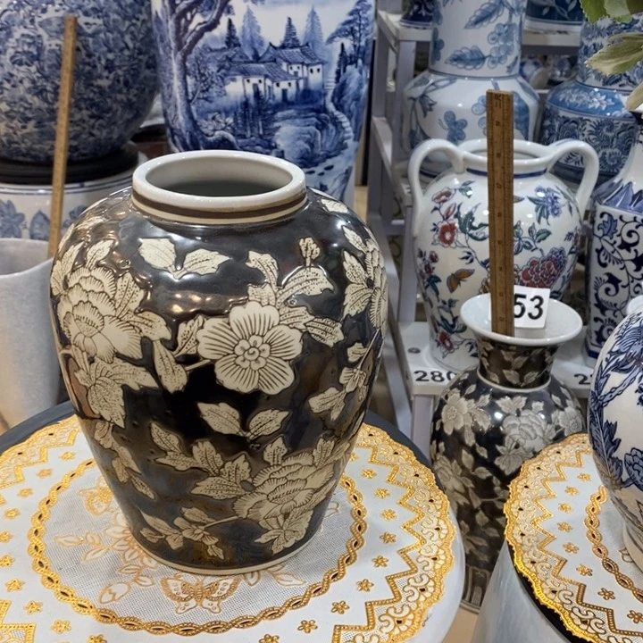 【闪购商品】摆件陶瓷花瓶高20摆件