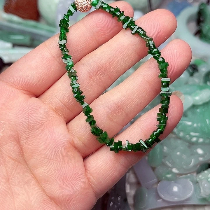 未镶嵌挂件翡翠?*愿翡翠