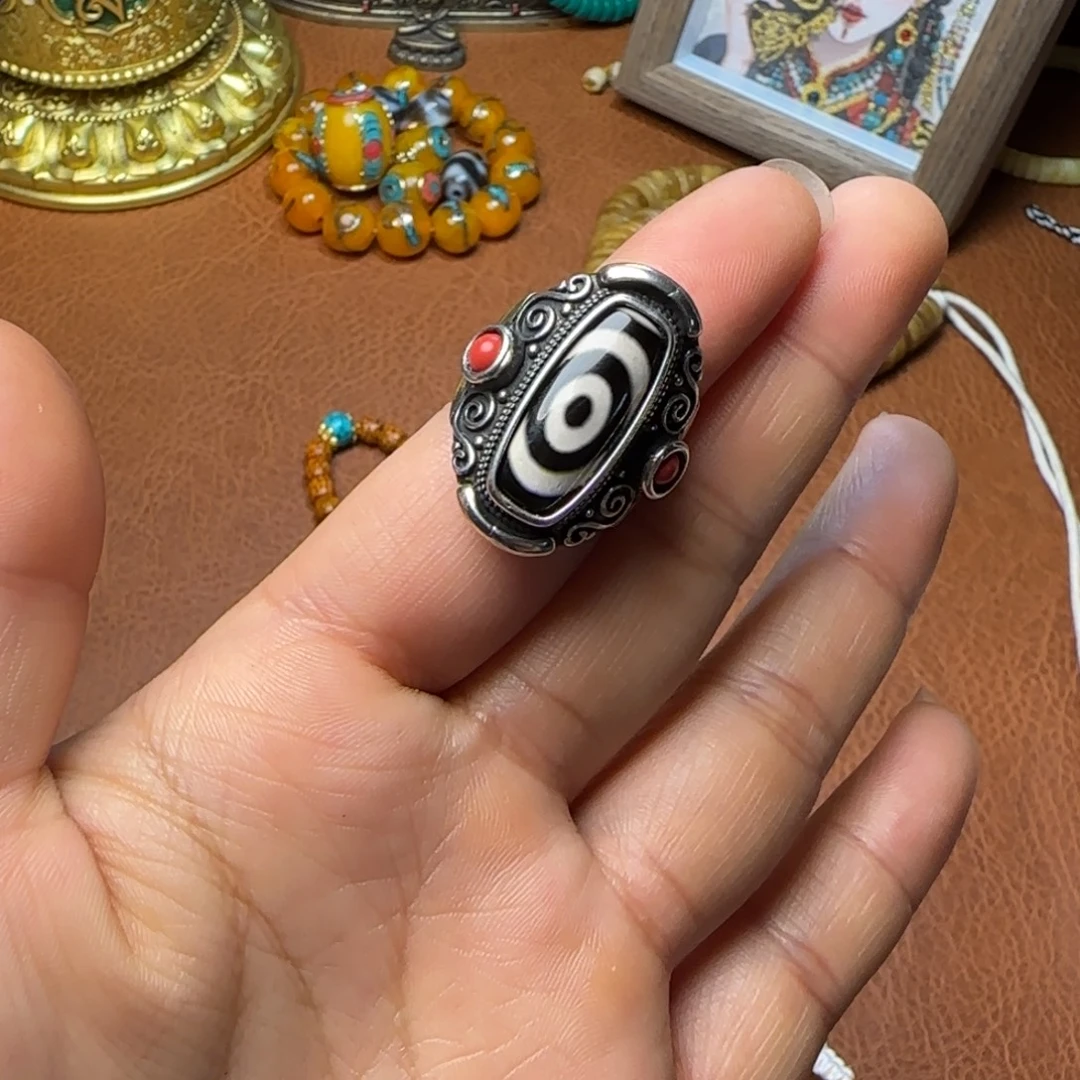 梁***锐玻璃颈饰念珠手串念珠手串