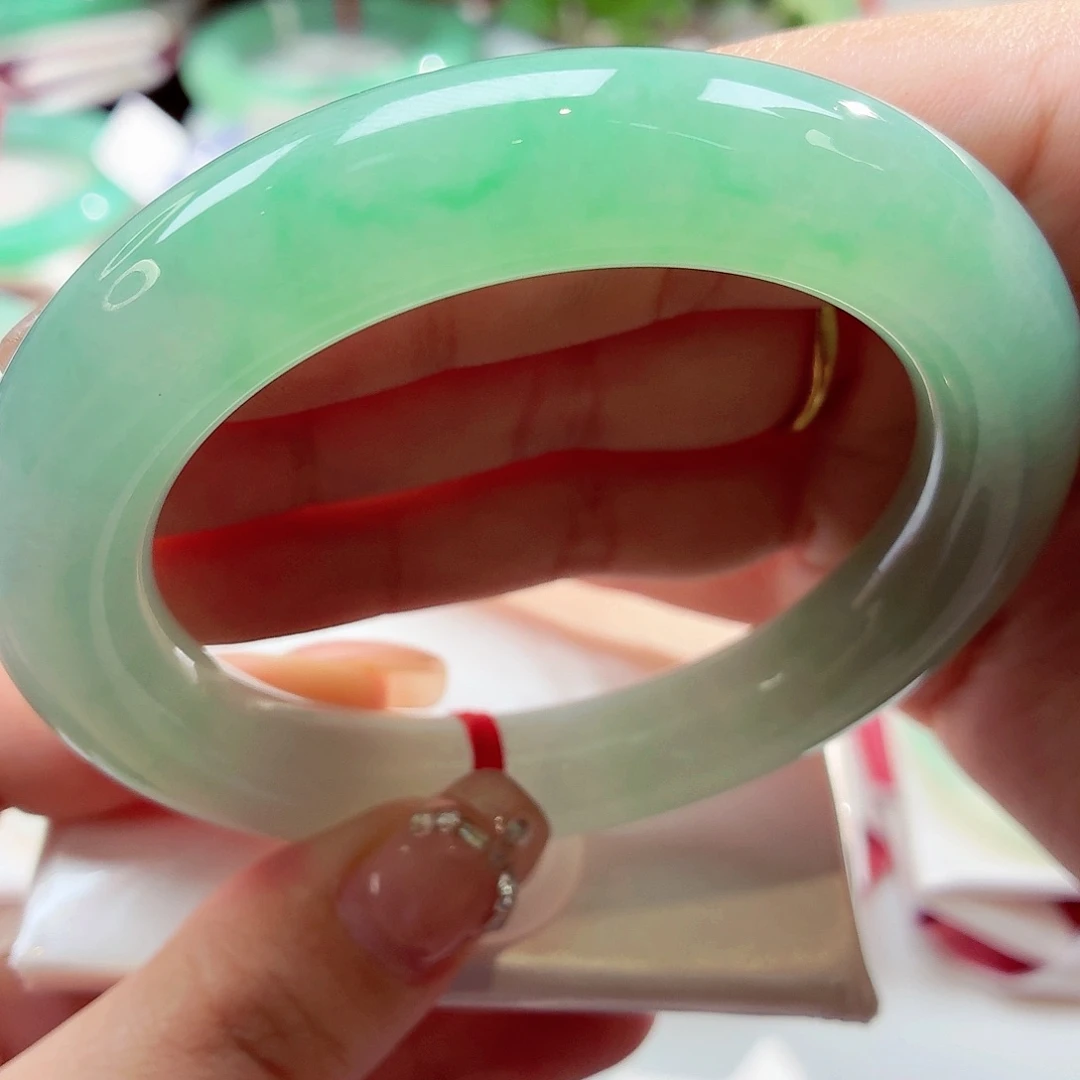 翡翠未镶嵌手镯毕业胖圆冰果绿飘金丝阳绿88-61