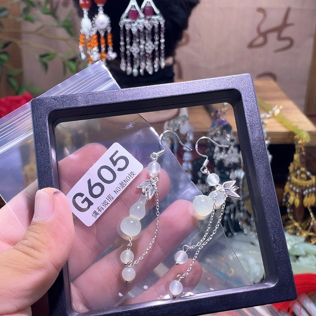 ￡***颜蛇纹石玉合金发簪