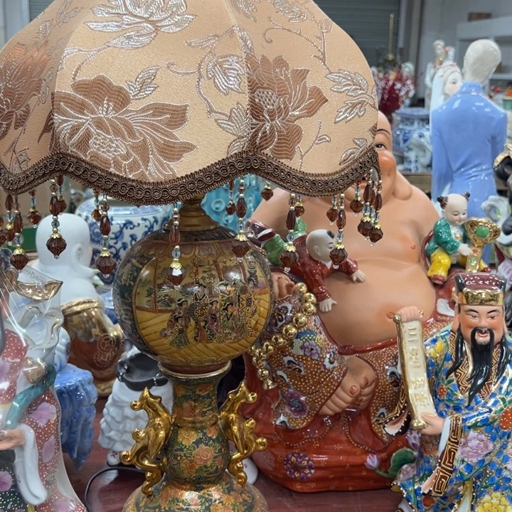 瓷片微瑕陶瓶乙。。。。。。。。。。。。。。