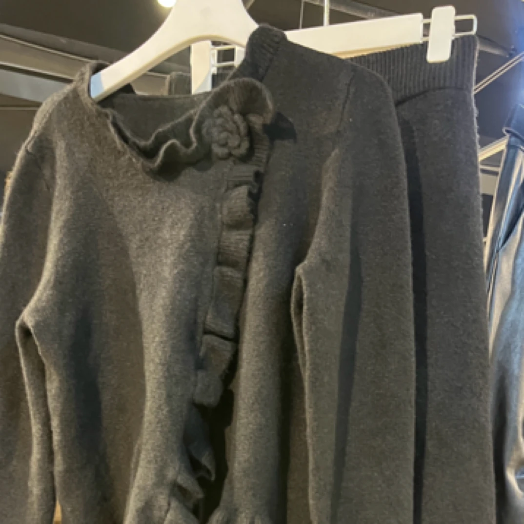 Delyura 高级黑色套装 Prm