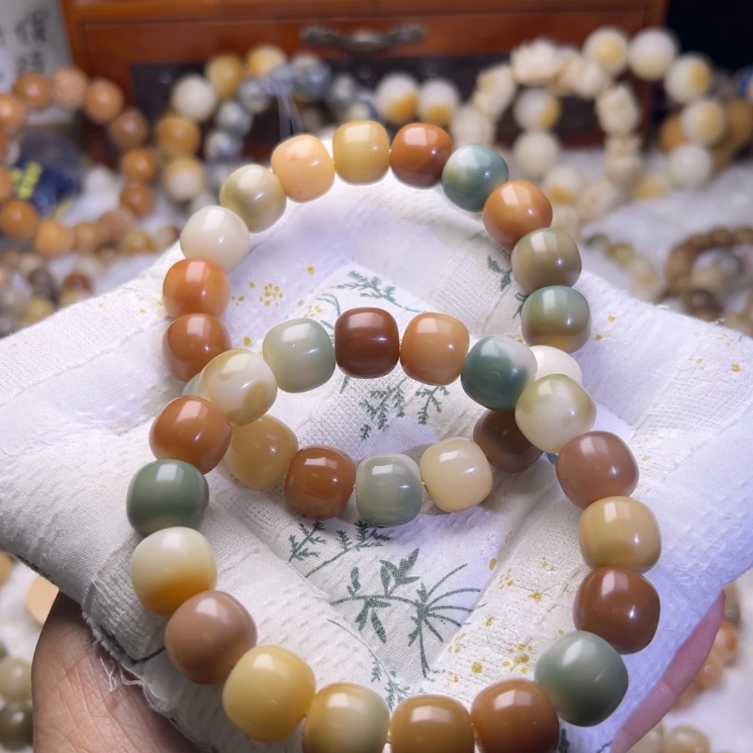 吊坠菩提根/象牙果春意