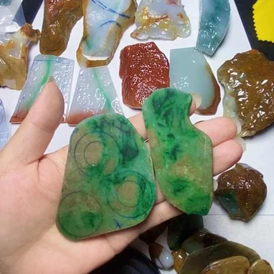 颈饰未镶嵌翡翠缅甸天然A货翡翠