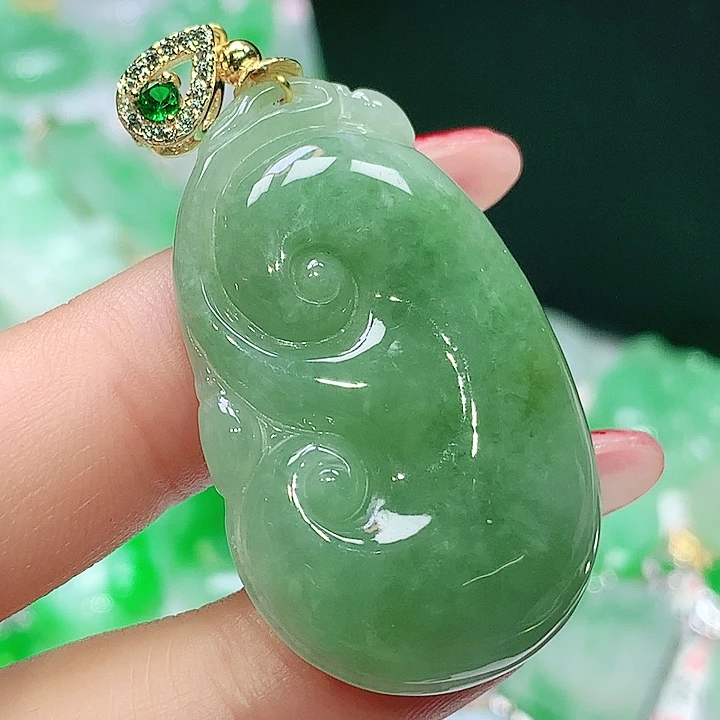 翡翠未镶嵌颈饰翡翠