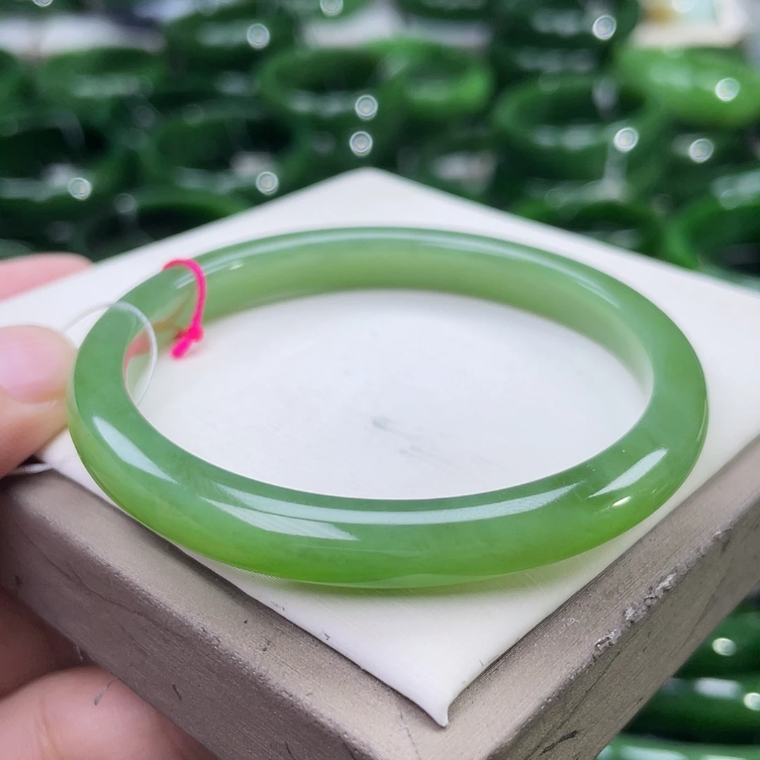 未镶嵌手镯和田玉（碧玉）