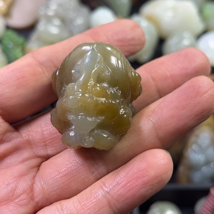 和田玉（糖玉）未镶嵌吊坠(不含链)