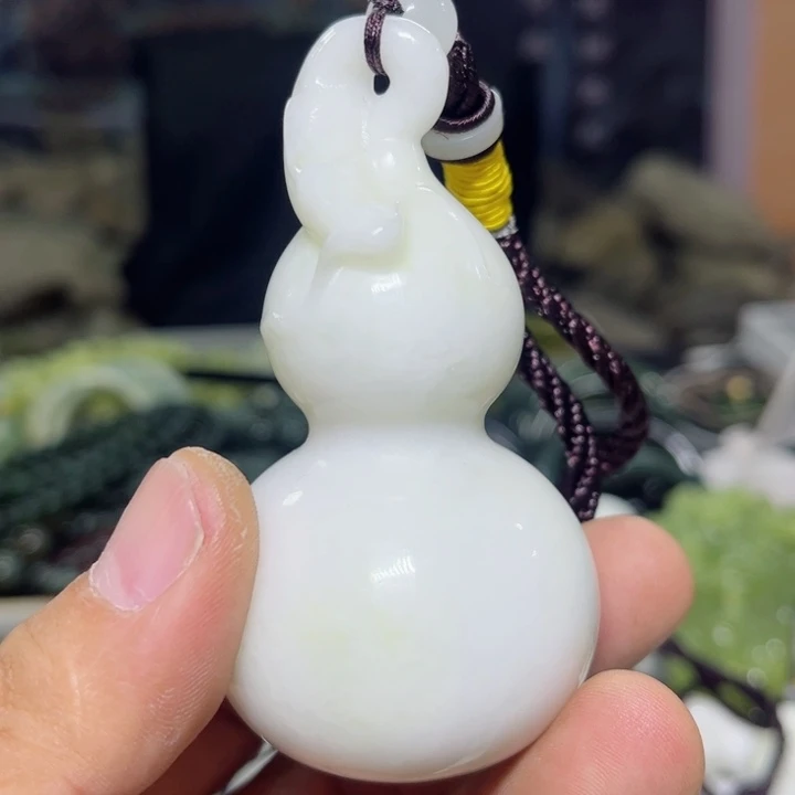 蛇纹石玉手把件未镶嵌宝*
