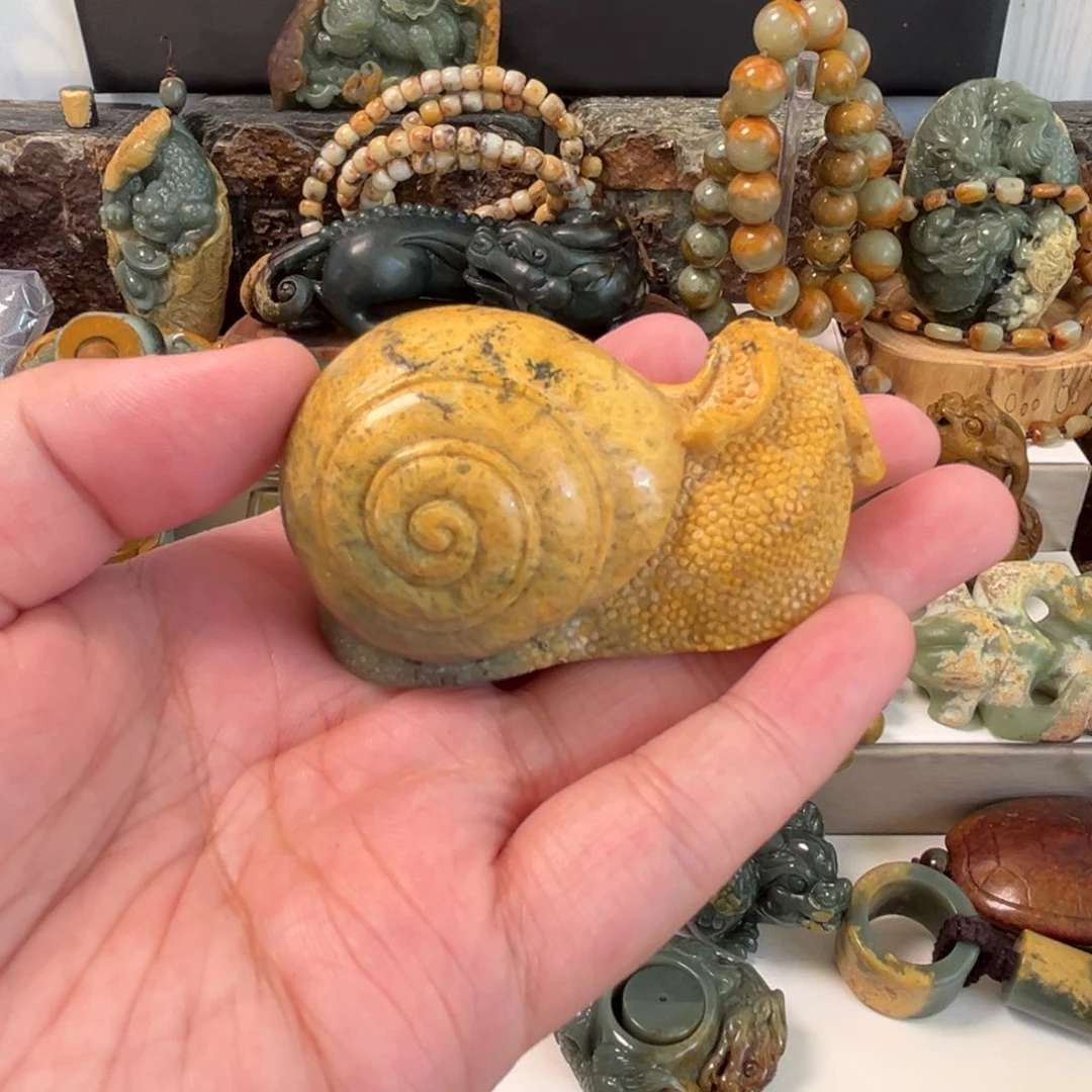 岫岩河磨玉（透闪石质玉）未镶嵌把件