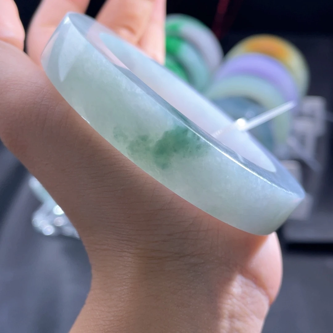 未镶嵌手镯定制翡翠