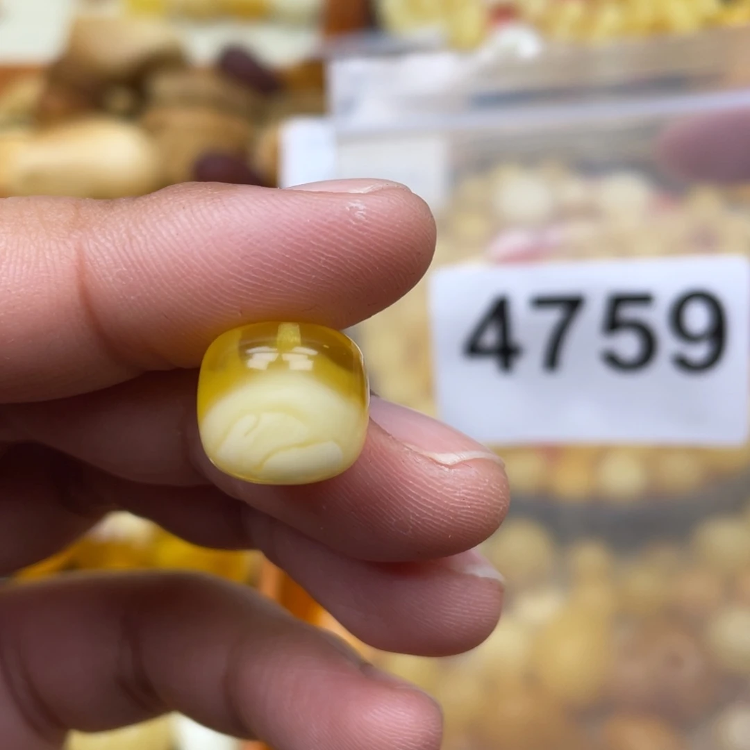 琥珀珠宝奇石未镶嵌大**?矿点