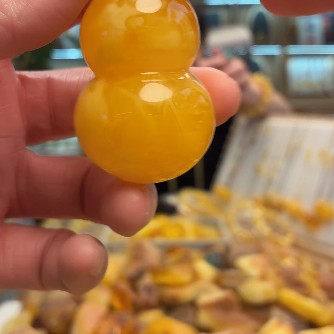 琥珀未镶嵌颈饰吊坠