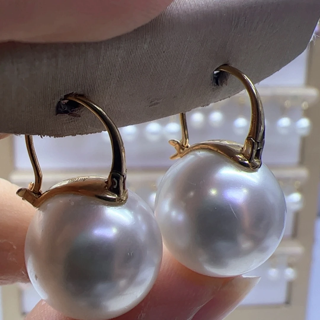 18K金镶嵌淡水珍珠耳饰
