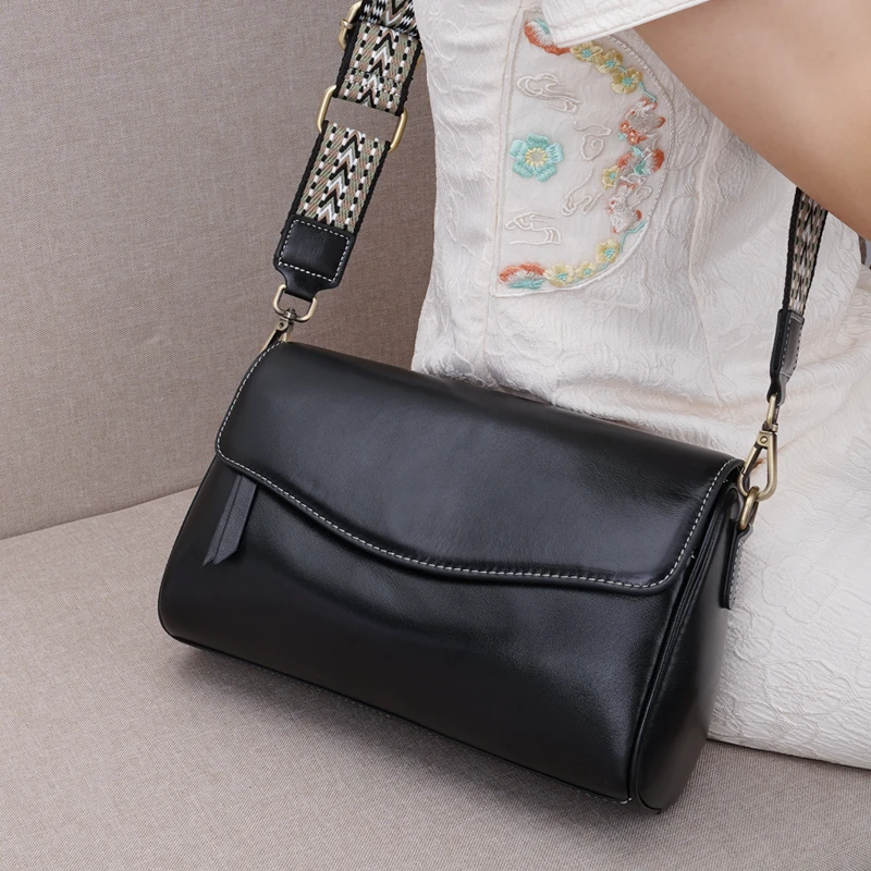 女士斜挎包新款通勤头层牛皮小方包植鞣软皮单肩包复古时尚小方包