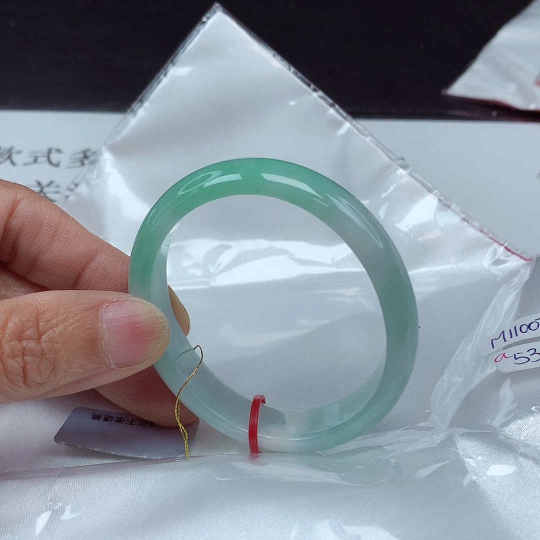 翡翠手镯未镶嵌53贵0073