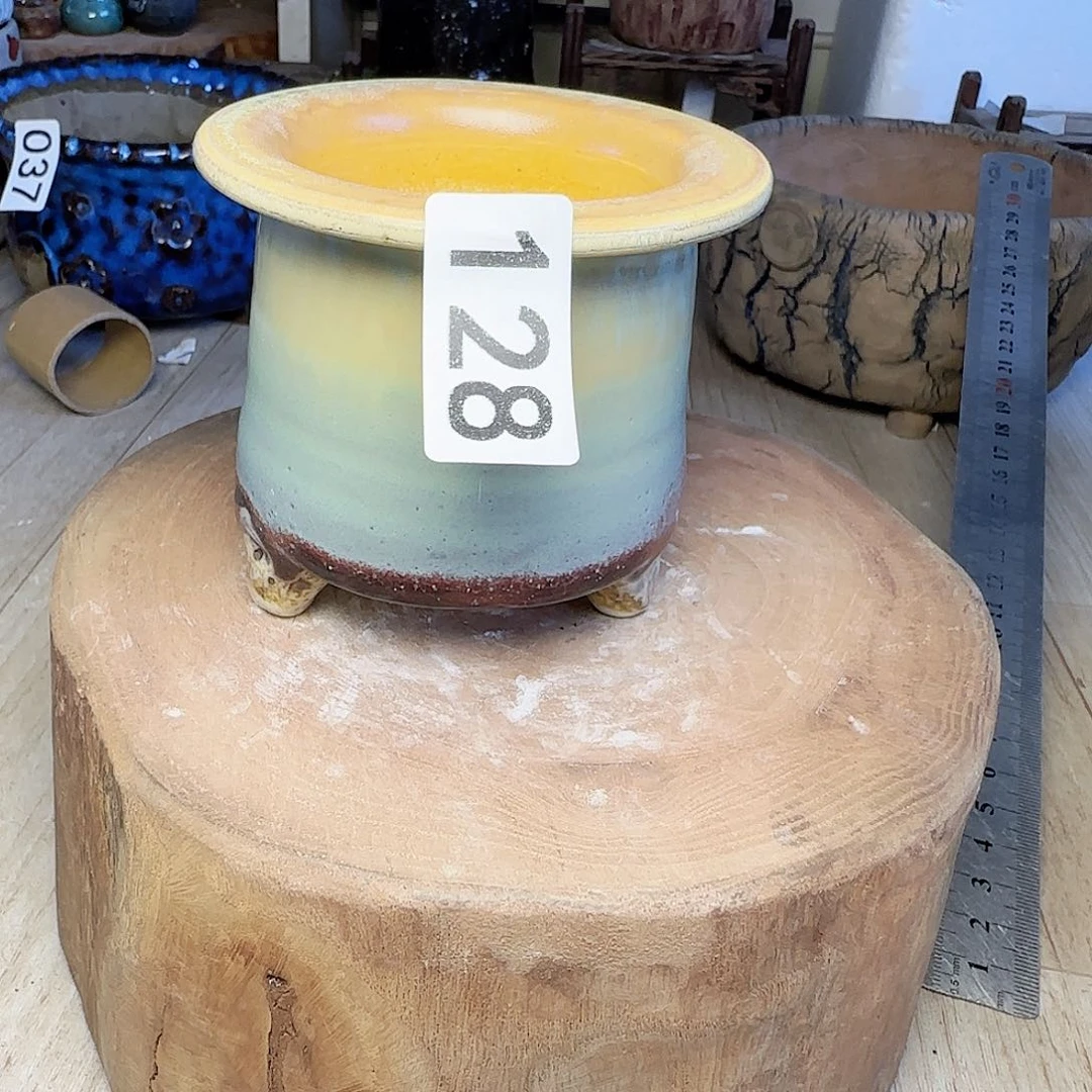 满38.送两个拇指花盆