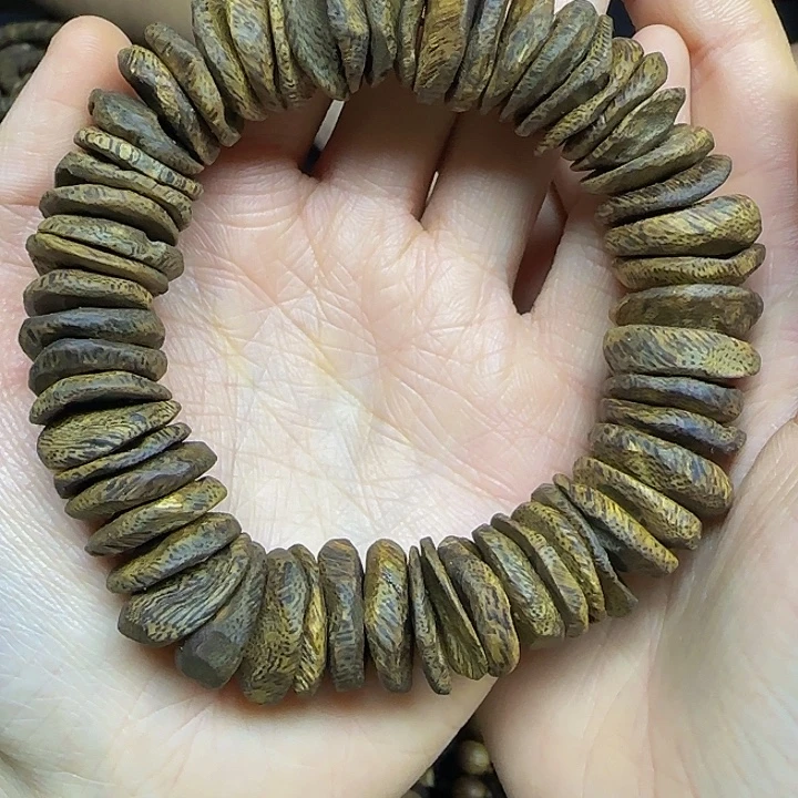 沉香手串+沉水浮1.7包壳单圈33克加