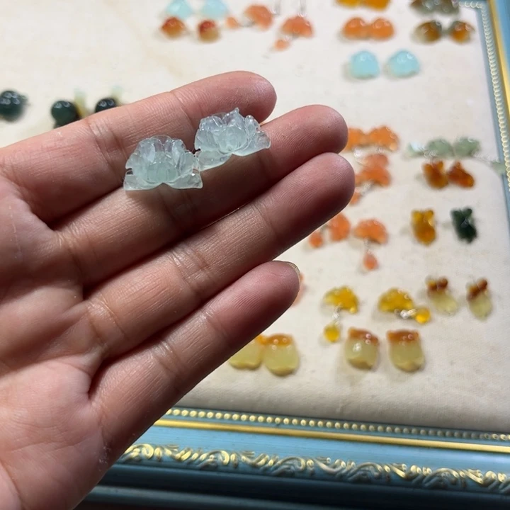 蛇纹石玉合金耳饰