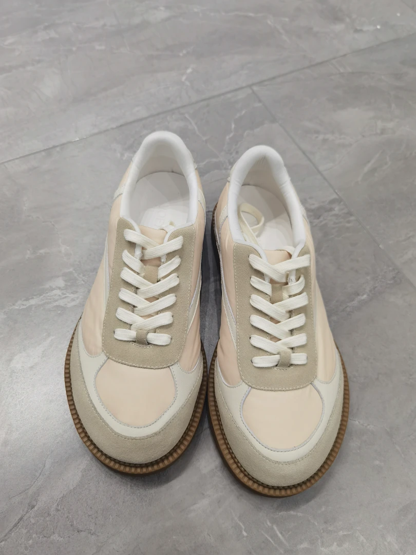 YOEYYOU 25春夏黑色沿条休闲运动鞋女