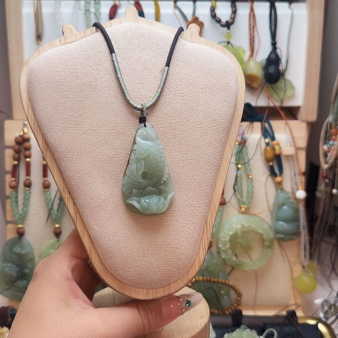 蛇纹石玉合金颈饰