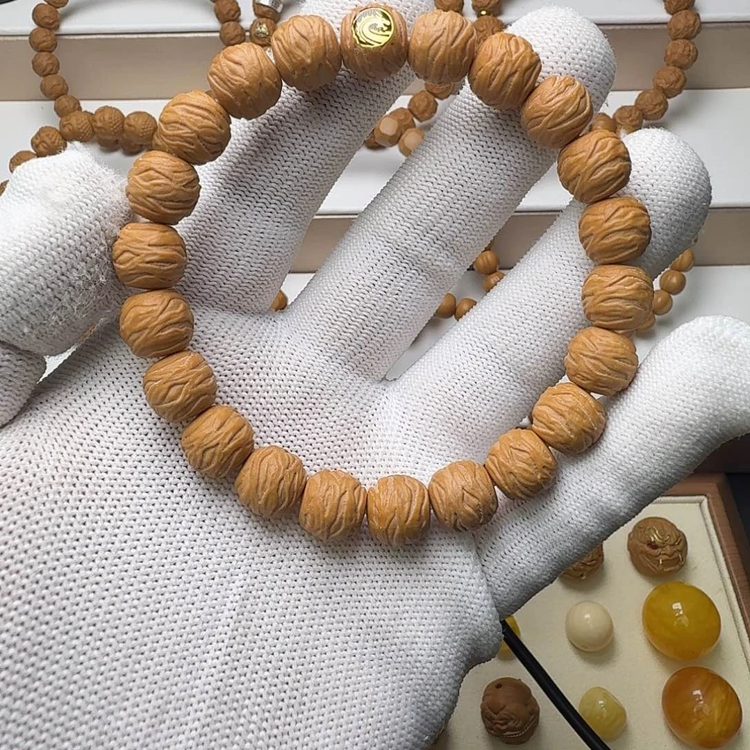 文玩核桃吊坠破茧 全品