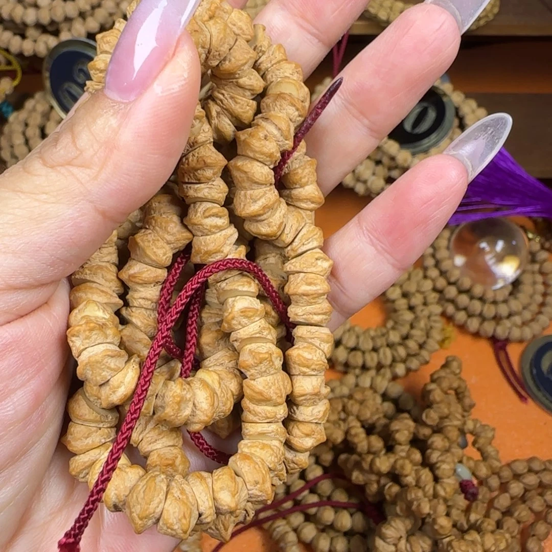 s***r柏香籽/百香籽吊坠