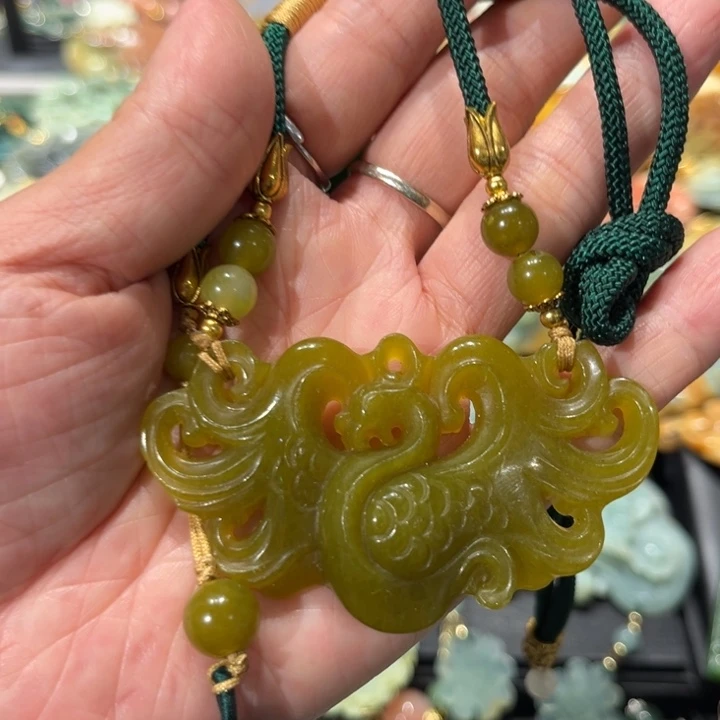岫玉未镶嵌毛衣链