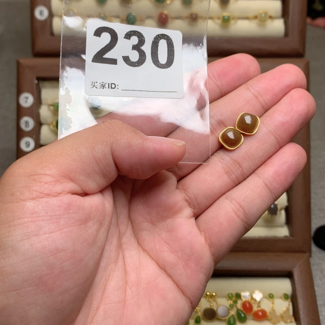 小***人银S925镶嵌和田玉（糖玉）耳饰230