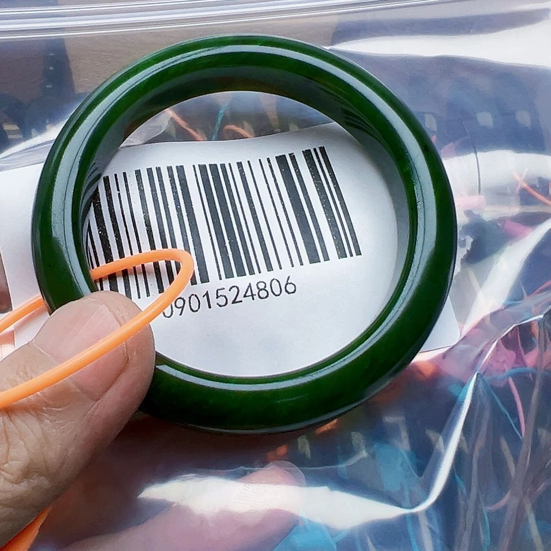 青***鹿和田玉手镯未镶嵌