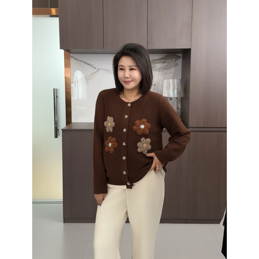 微胖女装【曼城旧事】立体花朵开衫毛衣针织衫个性松弛感23231