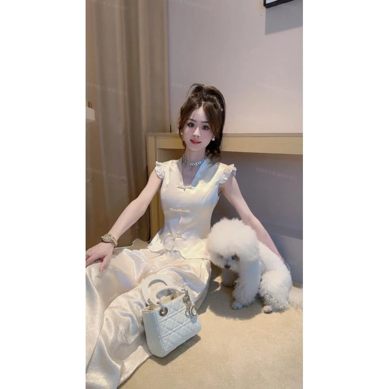 【小公主】2025夏季新中式短袖T恤设计款修身洋气时尚薄款短袖T恤