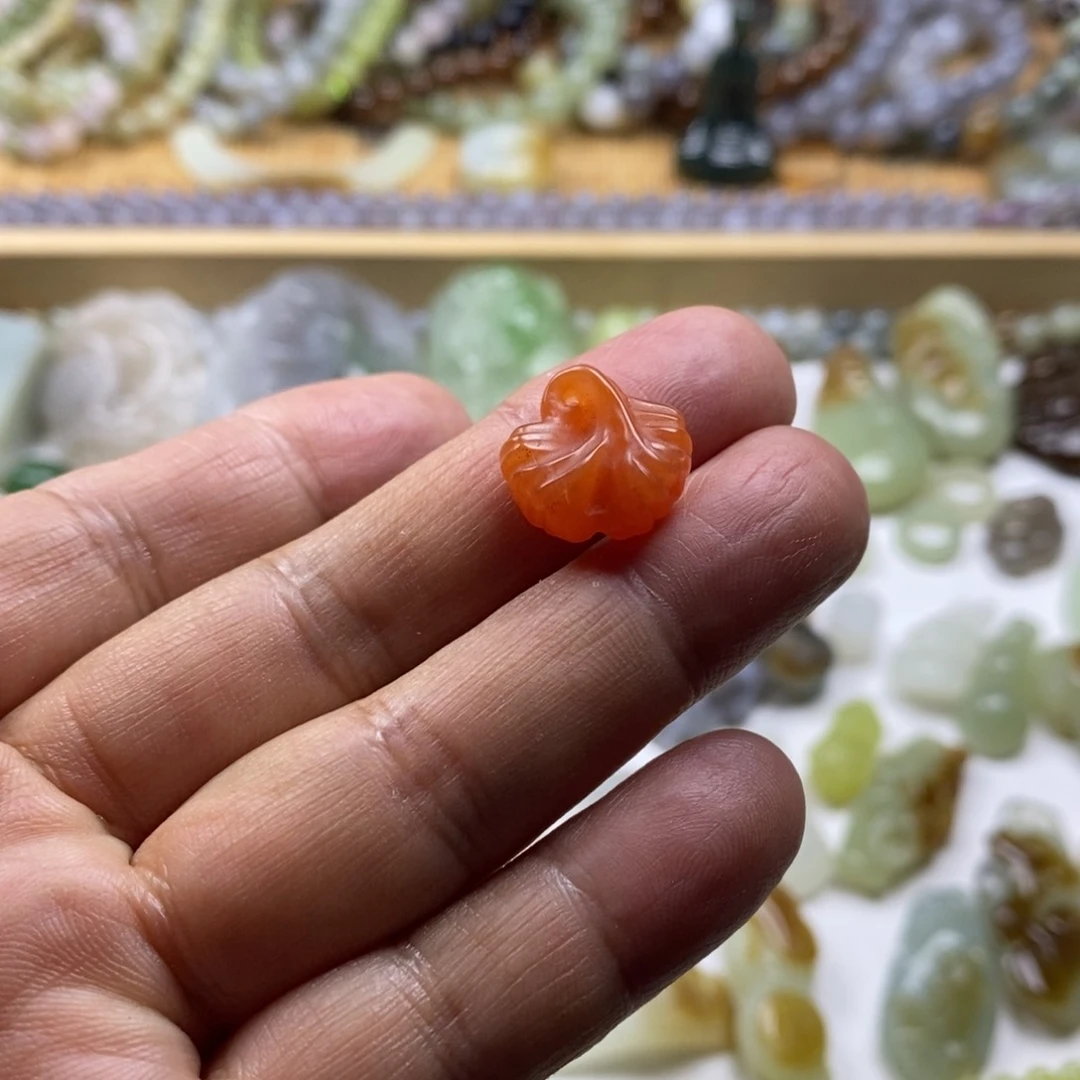 南红玛瑙未镶嵌颈饰