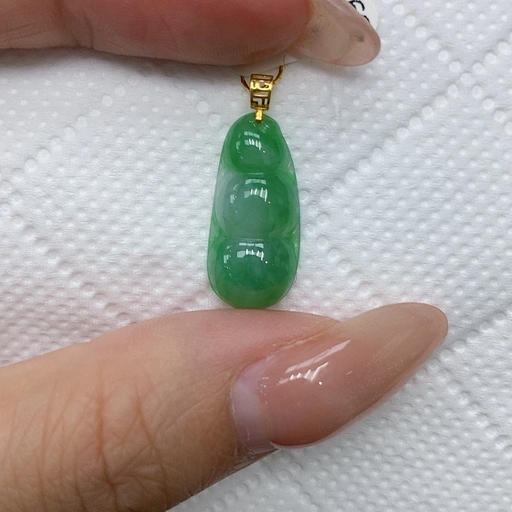 颈饰18K金镶嵌翡翠