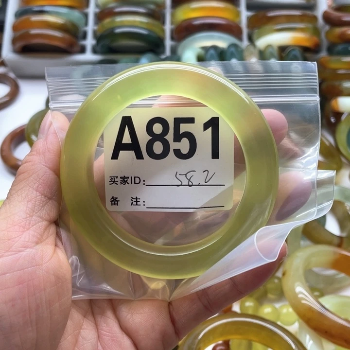 未镶嵌蛇纹石玉手镯双*