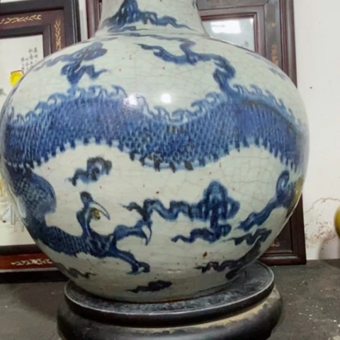 罐牛B的青花天球瓶