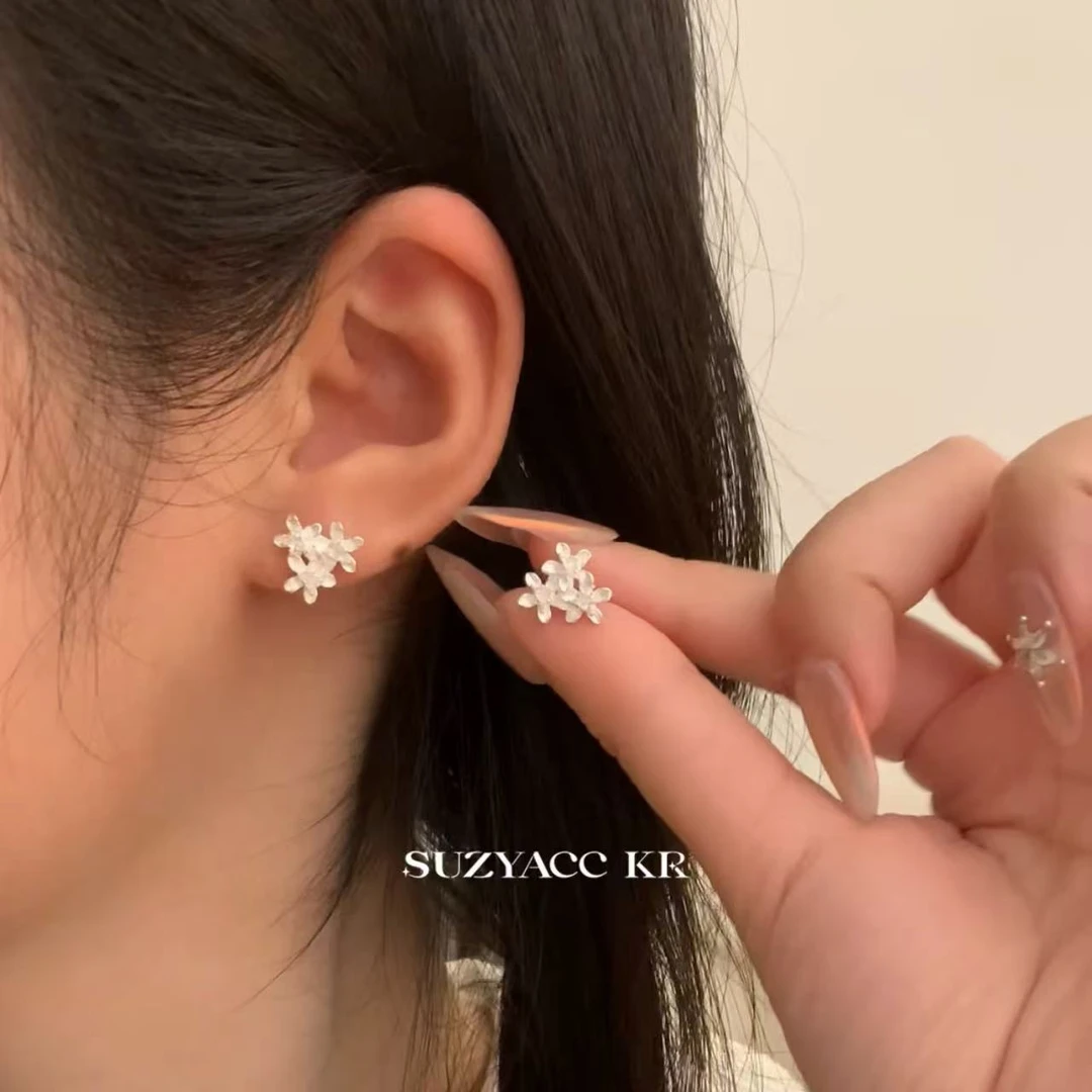 Suzyacc Kr 足银合成锆石耳饰 999银【海棠花】新中式耳钉DE0097