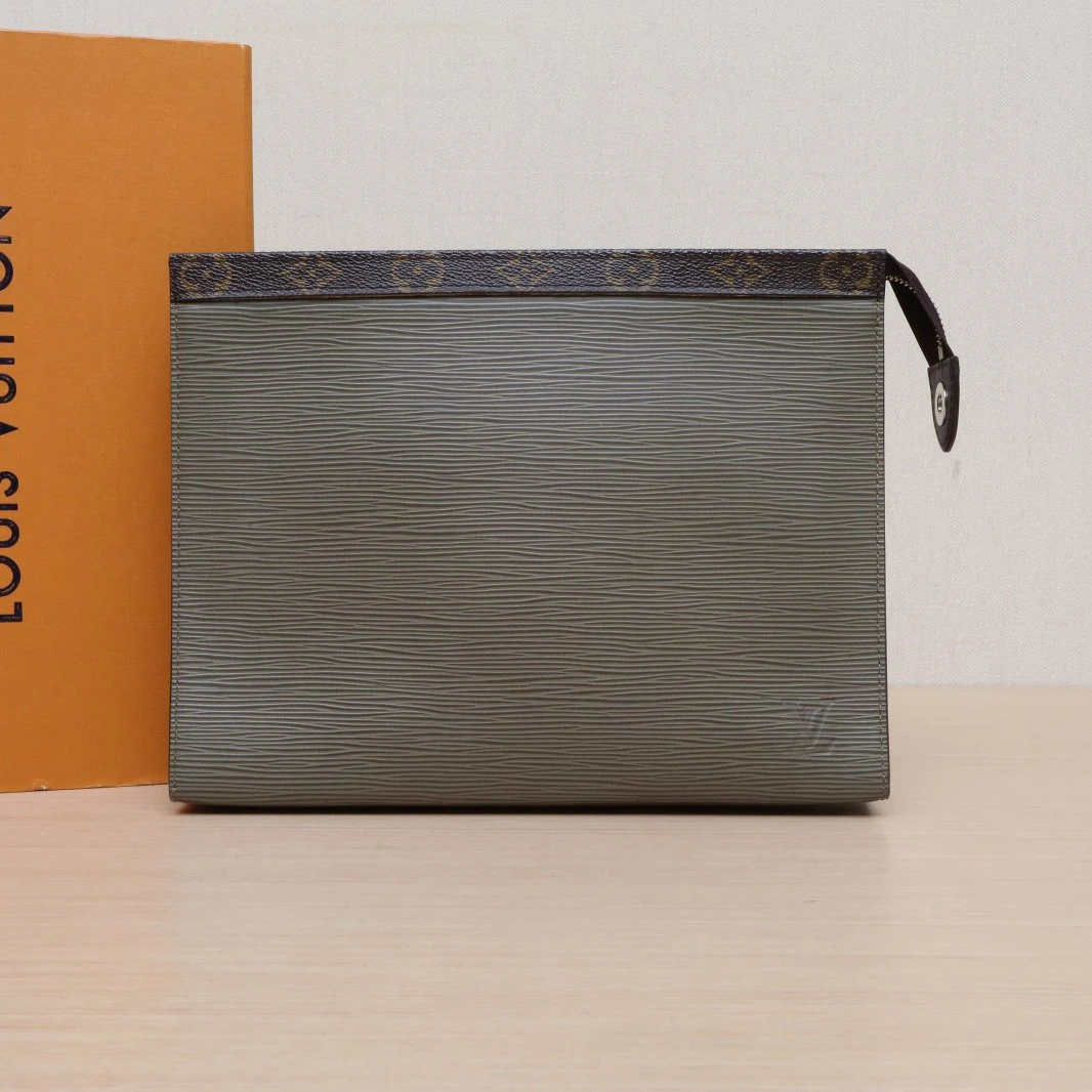 99新 LouisVuitton/路易威登 花花特价 手拿包 中号 27 绿色 2017