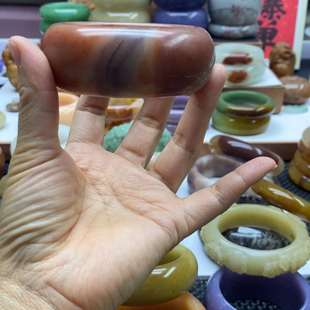 石英岩玉未镶嵌手镯