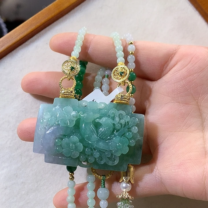 翡翠未镶嵌颈饰翡翠吊坠