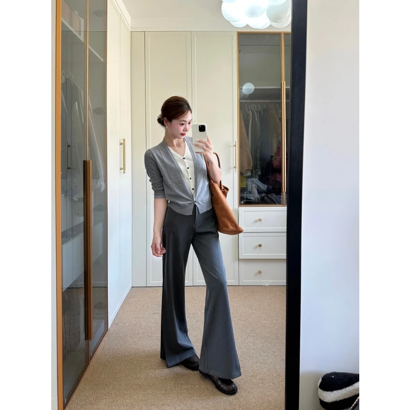 设计感时尚撞色v领针织开衫女秋冬2025新款宽松减龄显瘦阔腿长裤