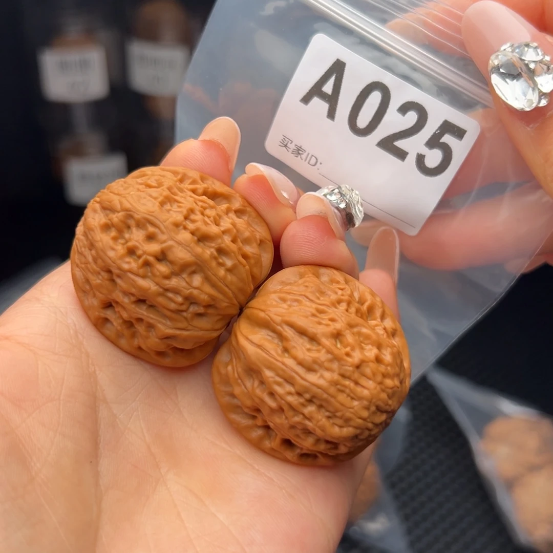 文玩核桃吊坠小****￴铁锤