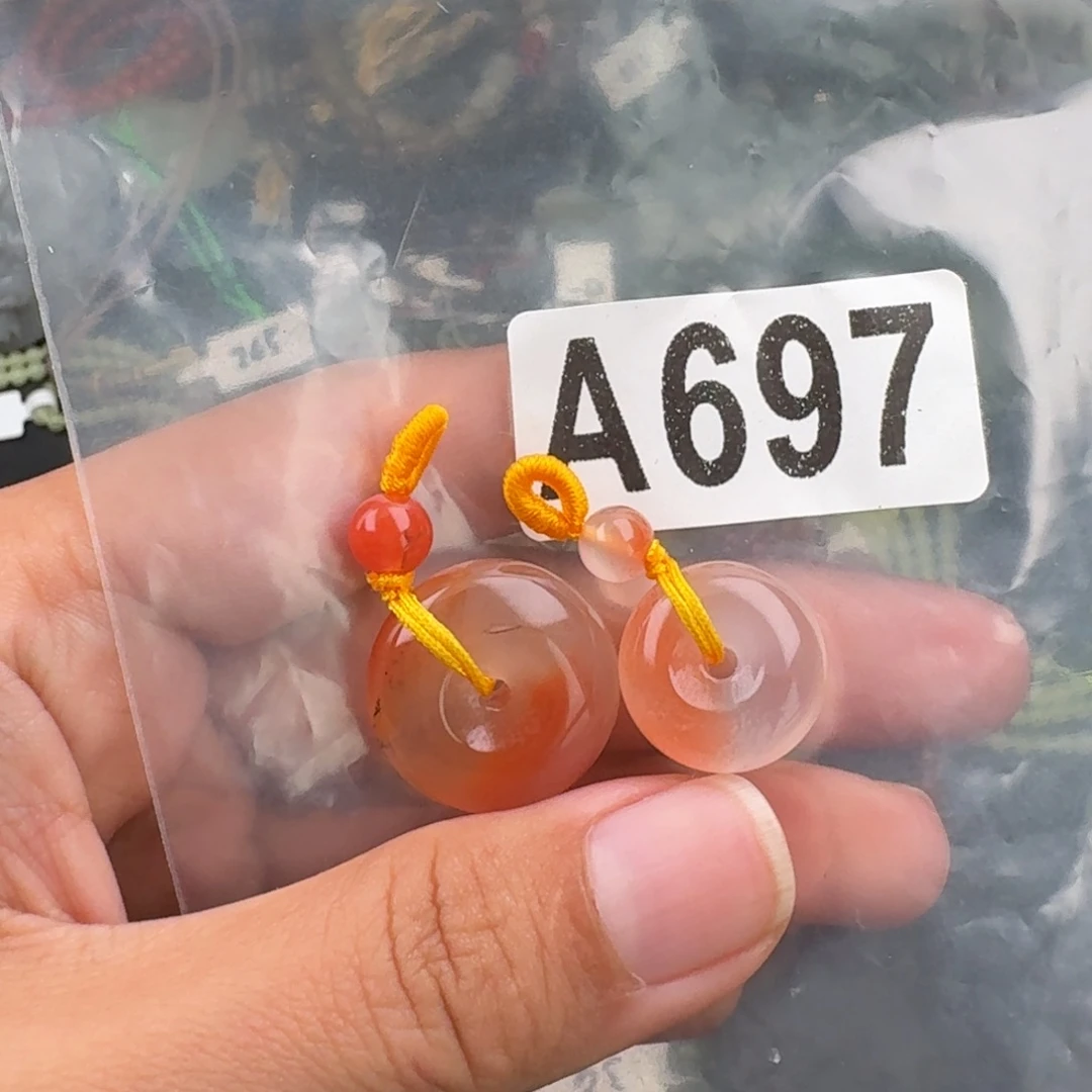 南红玛瑙未镶嵌珠宝奇石